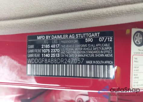 2013 Mercedes-Benz C 300 Sport 4Matic z USA, uszkodzony, nr VIN WDDGF8AB8DR247057